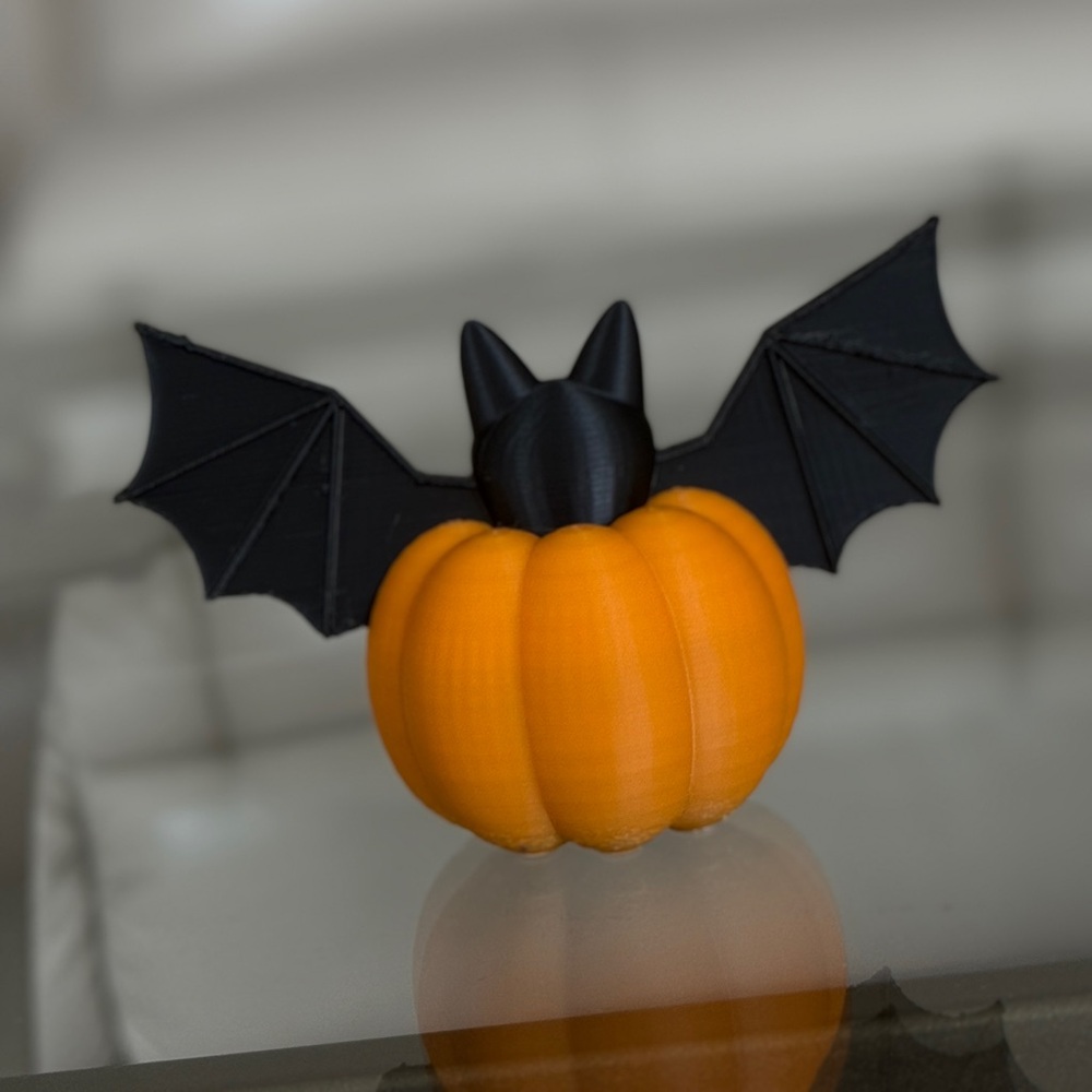 3D Printed. Anthropologie Halloween Pumpkin with Black Bat Wings ๐ - Picture 3 of 4